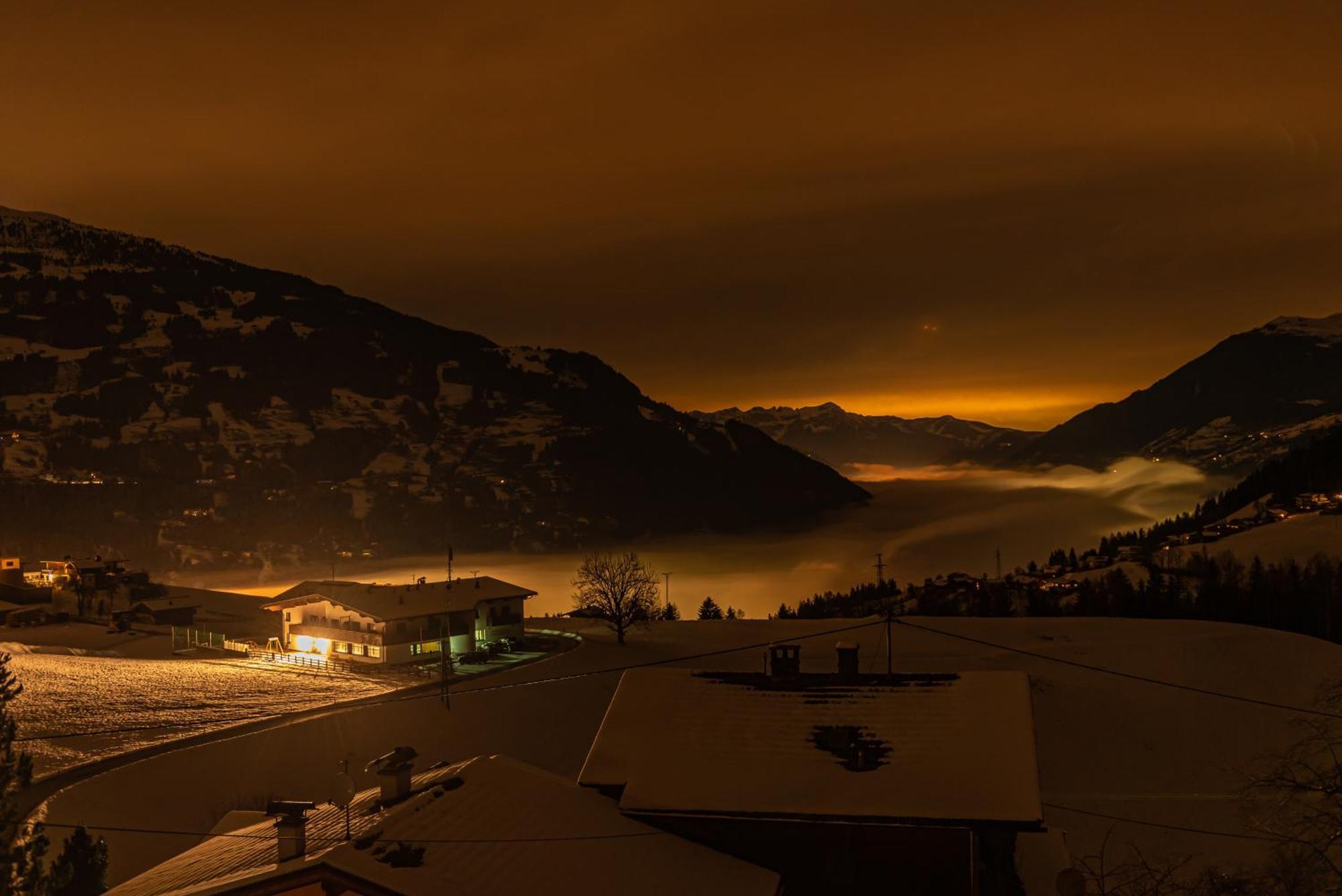 Ferienwohnung Ausblick Zillertal Хайнценберг Екстериор снимка