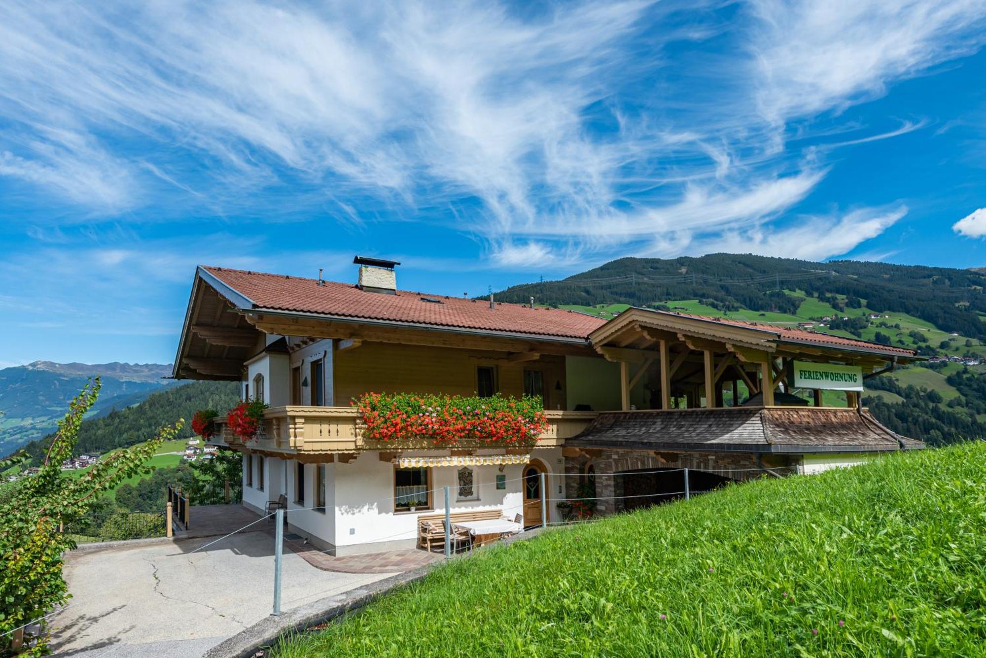 Ferienwohnung Ausblick Zillertal Хайнценберг Екстериор снимка