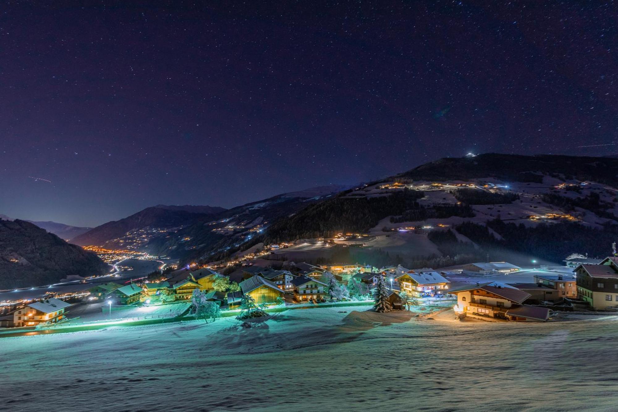 Ferienwohnung Ausblick Zillertal Хайнценберг Екстериор снимка